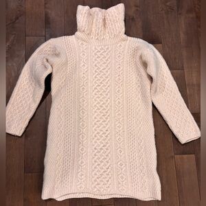 Aran Wollen Mills 100% Merino Wool Cream Turtleneck Sweater Made in Ireland